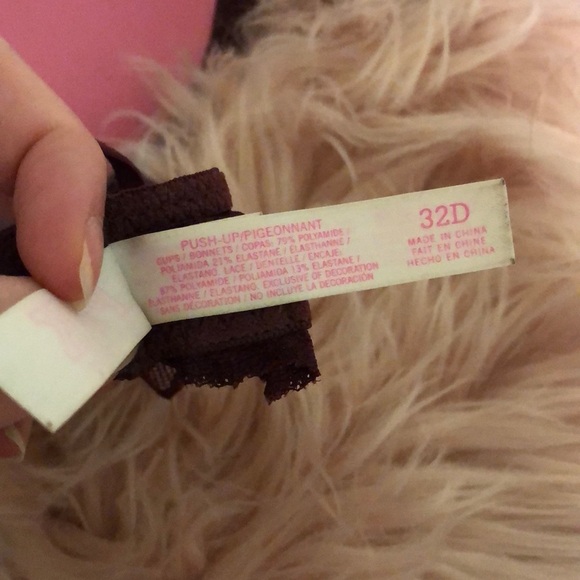 VS PINK Lace Detail Push Up Bra - Picture 9 of 9